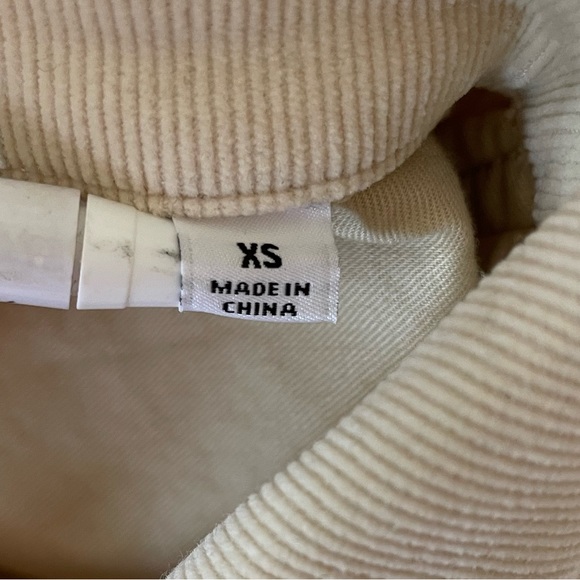 Uniqlo cream Boxy/oversized button down corduroy jacket - Picture 8 of 10